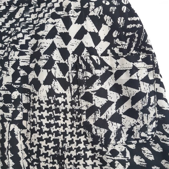 Abstract pattern tank top (small) - Picture 6 of 9